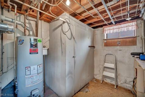 4215 W 143rd Cleveland OH 44135