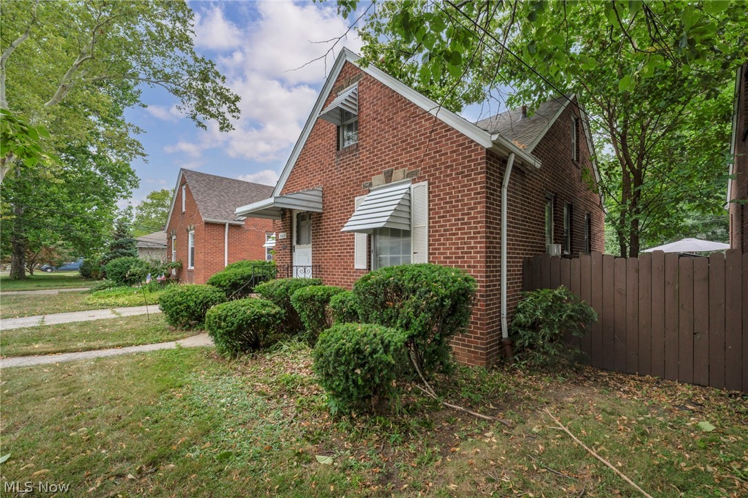 4215 W 143rd Cleveland OH 44135