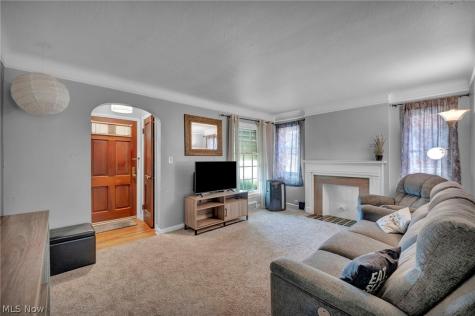 4215 W 143rd Cleveland OH 44135