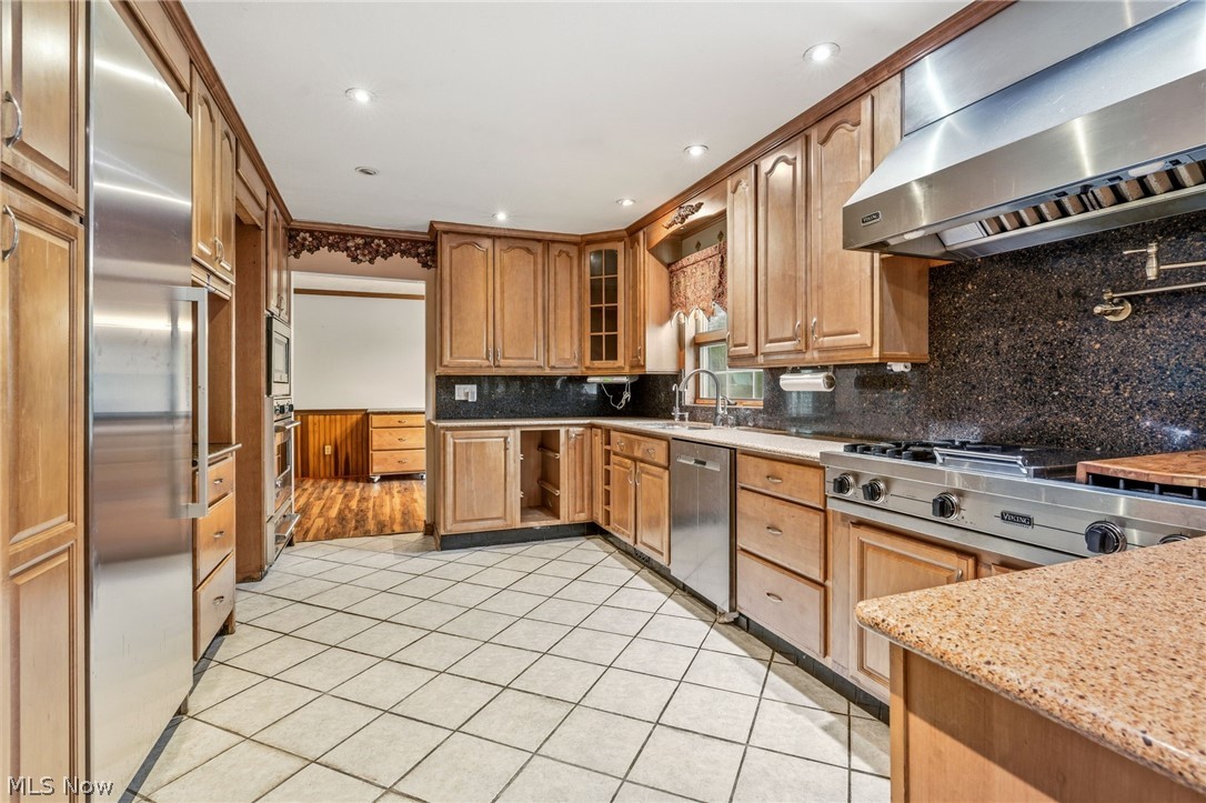 7439 State Route 43 Kent OH 44240