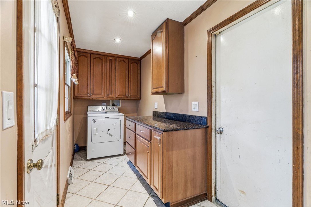 7439 State Route 43 Kent OH 44240