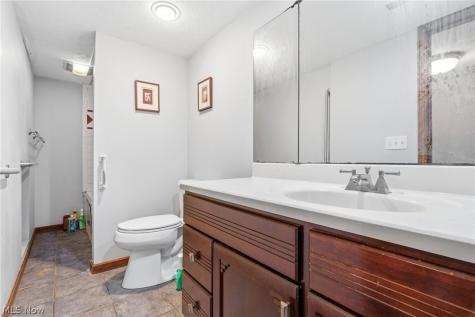 7439 State Route 43 Kent OH 44240
