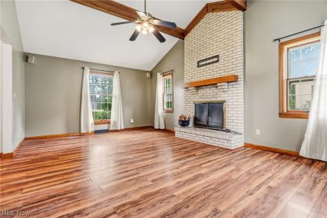 7439 State Route 43 Kent OH 44240