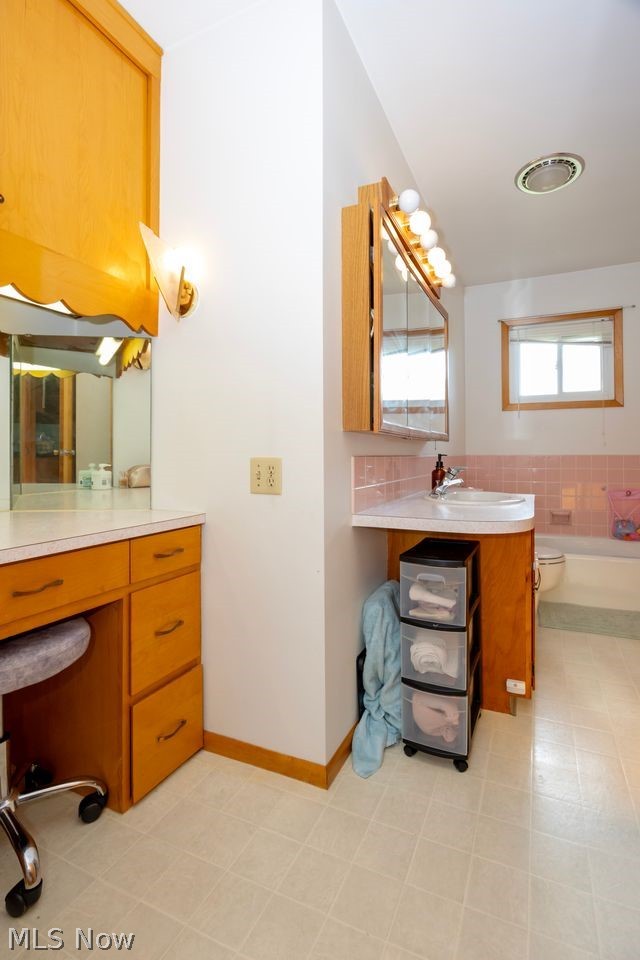 2437 Graustark Path Wooster OH 44691
