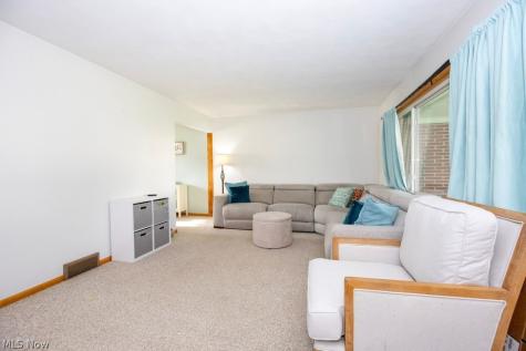2437 Graustark Path Wooster OH 44691