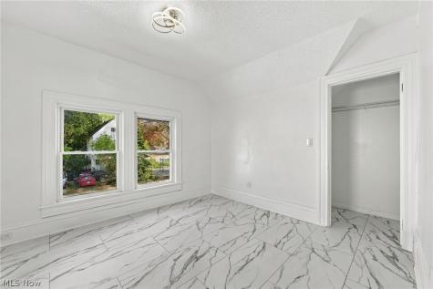 2296 E 97th Street Cleveland OH 44106