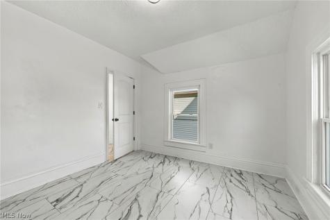 2296 E 97th Street Cleveland OH 44106