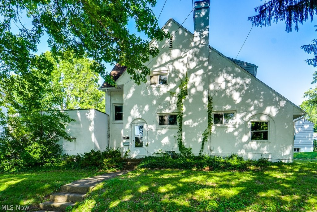1886 Hillside Terrace Akron OH 44305