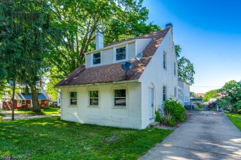 1886 Hillside Terrace Akron OH 44305