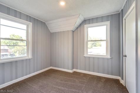 1886 Hillside Terrace Akron OH 44305