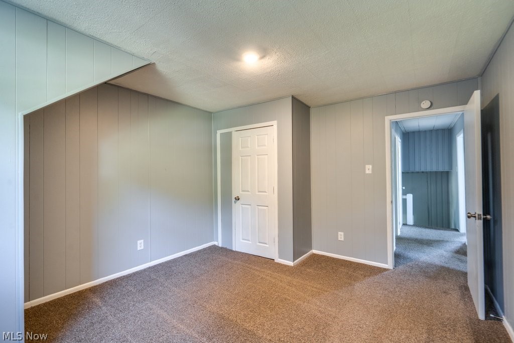1886 Hillside Terrace Akron OH 44305