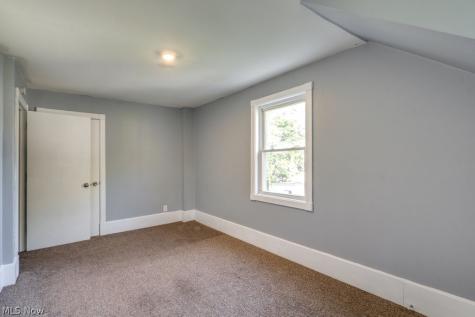 1886 Hillside Terrace Akron OH 44305