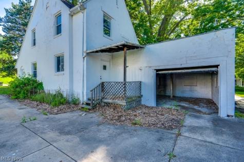 1886 Hillside Terrace Akron OH 44305
