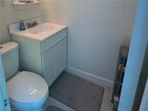 554 Greenvale Road South Euclid OH 44121