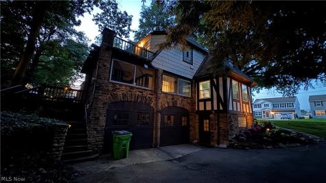 554 Greenvale Road South Euclid OH 44121