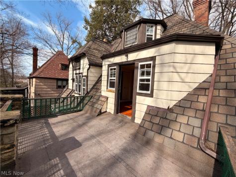 554 Greenvale Road South Euclid OH 44121