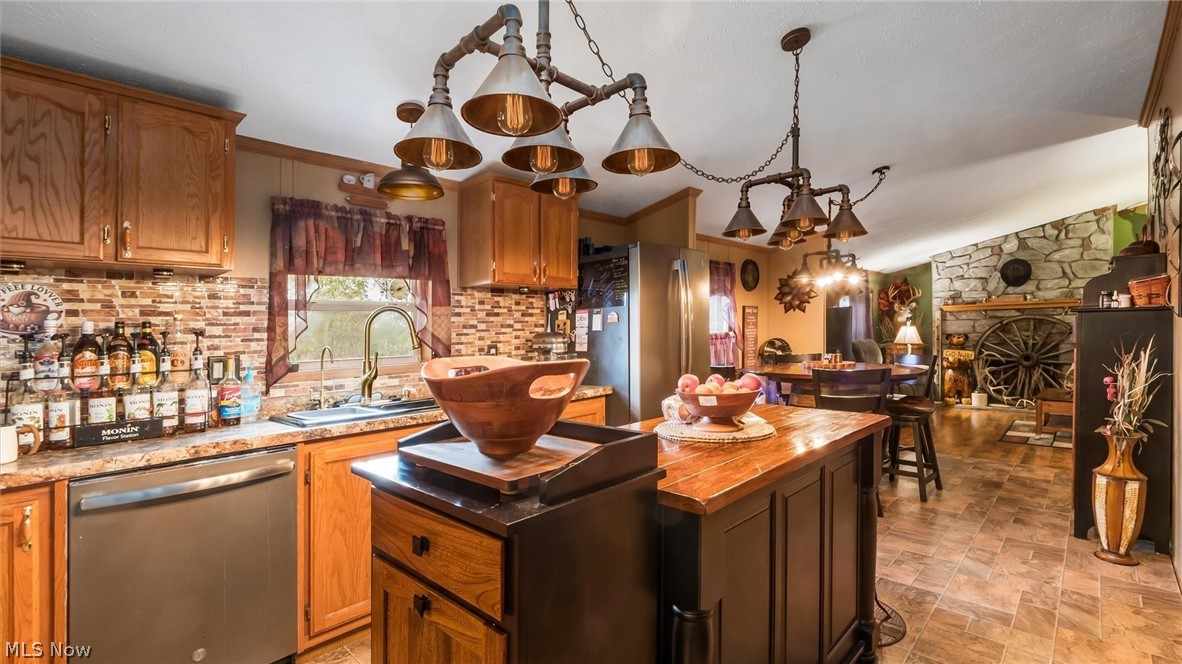 5975 Cambridge Road New Concord OH 43762