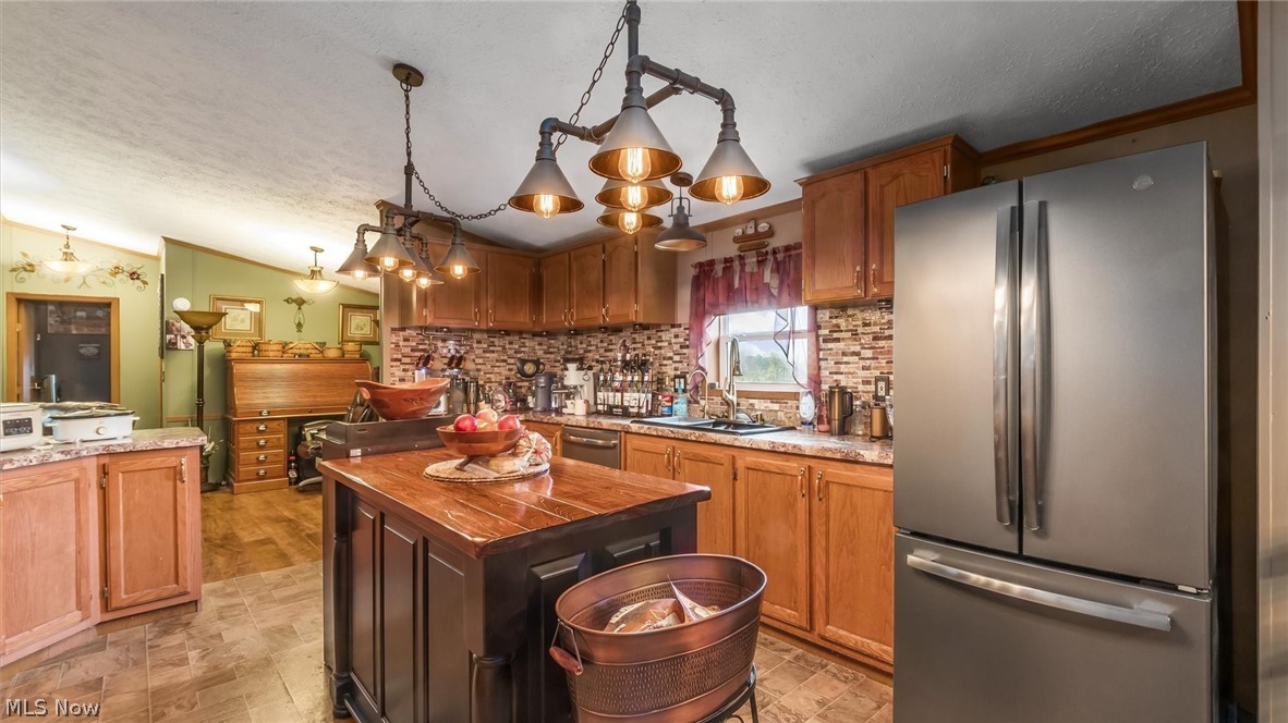 5975 Cambridge Road New Concord OH 43762