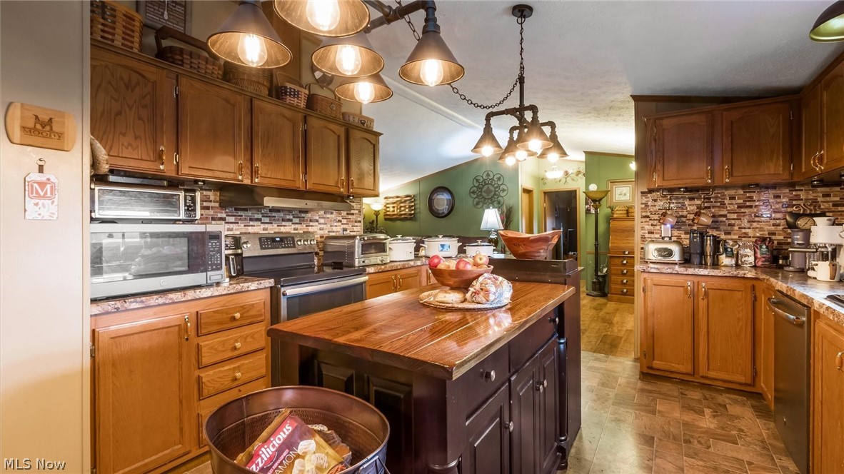 5975 Cambridge Road New Concord OH 43762