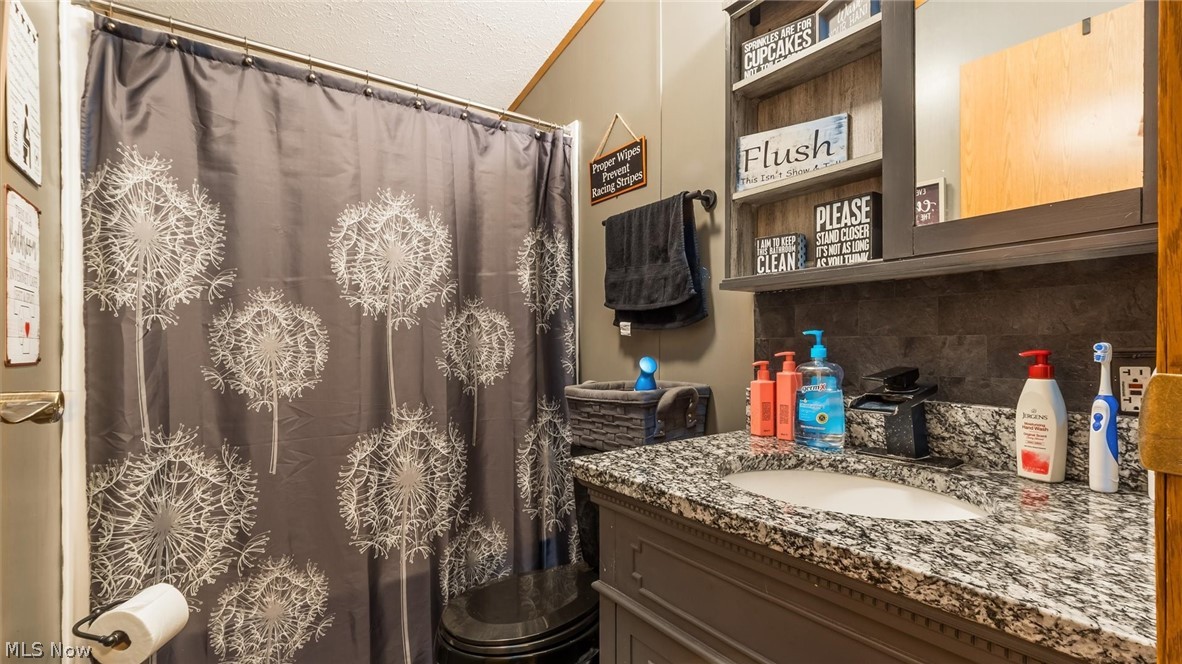 5975 Cambridge Road New Concord OH 43762