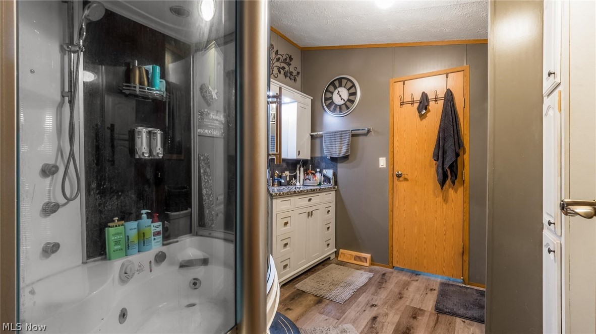 5975 Cambridge Road New Concord OH 43762