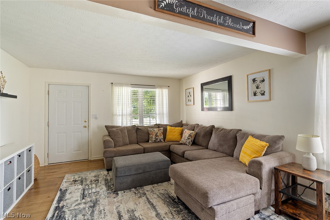 213 Potters Circle Girard OH 44420
