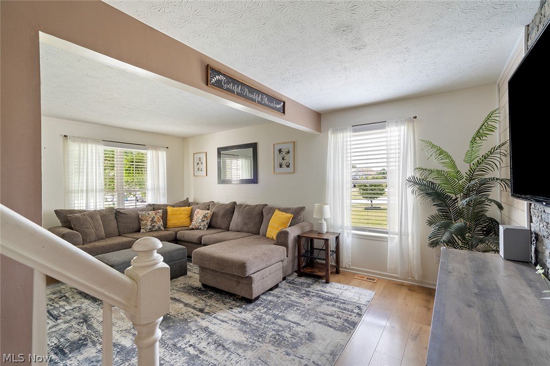 213 Potters Circle Girard OH 44420