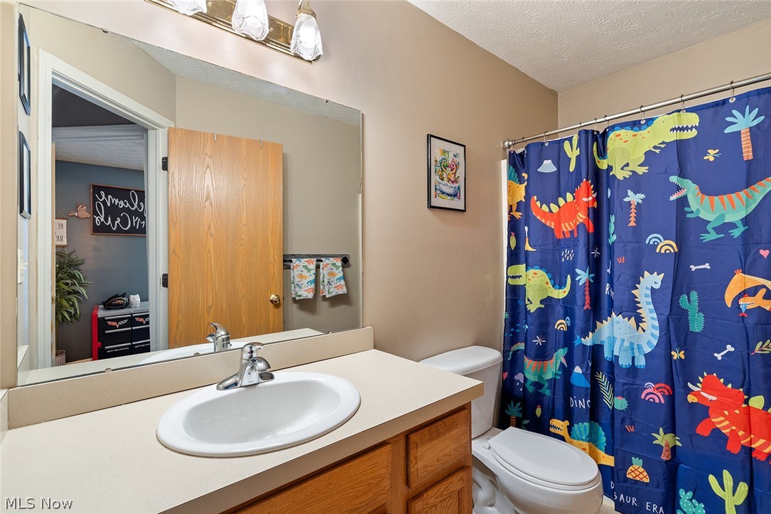 213 Potters Circle Girard OH 44420