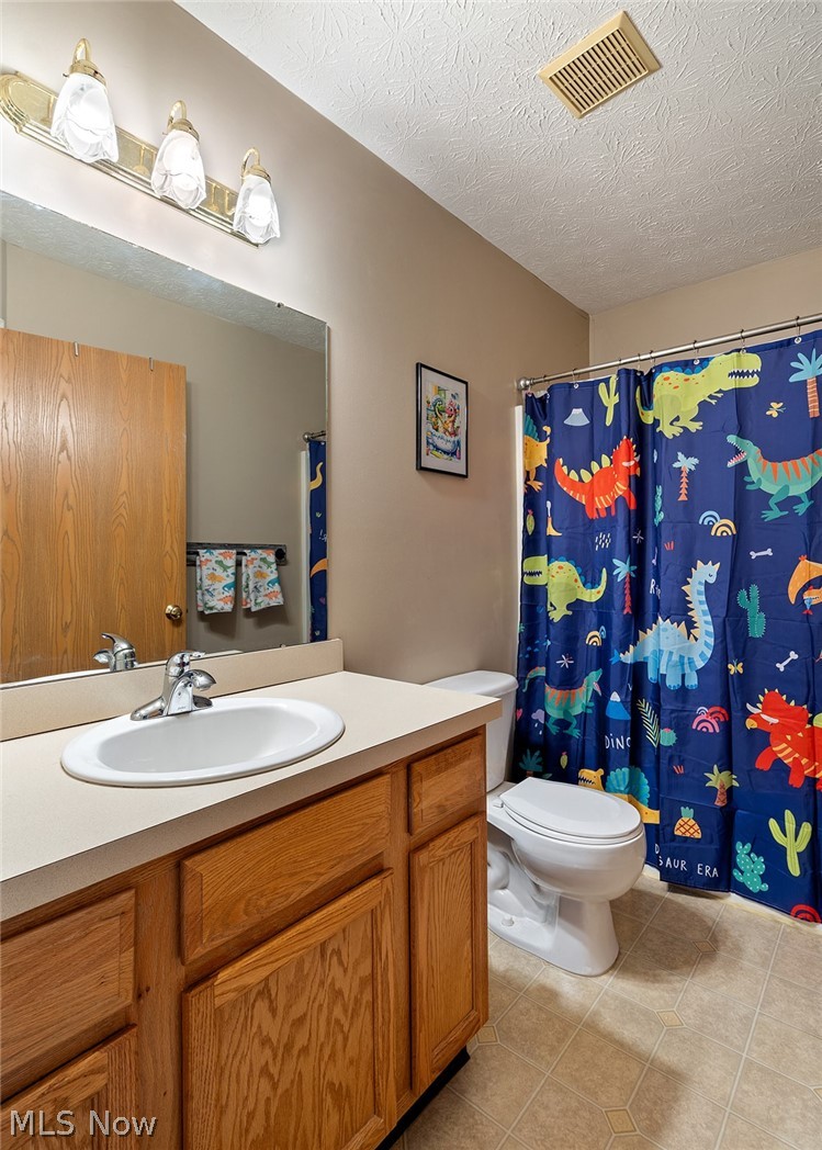 213 Potters Circle Girard OH 44420