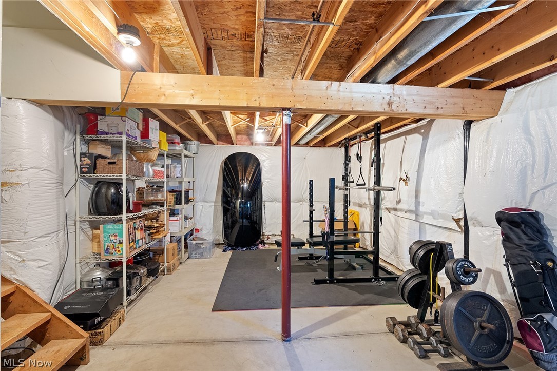 213 Potters Circle Girard OH 44420