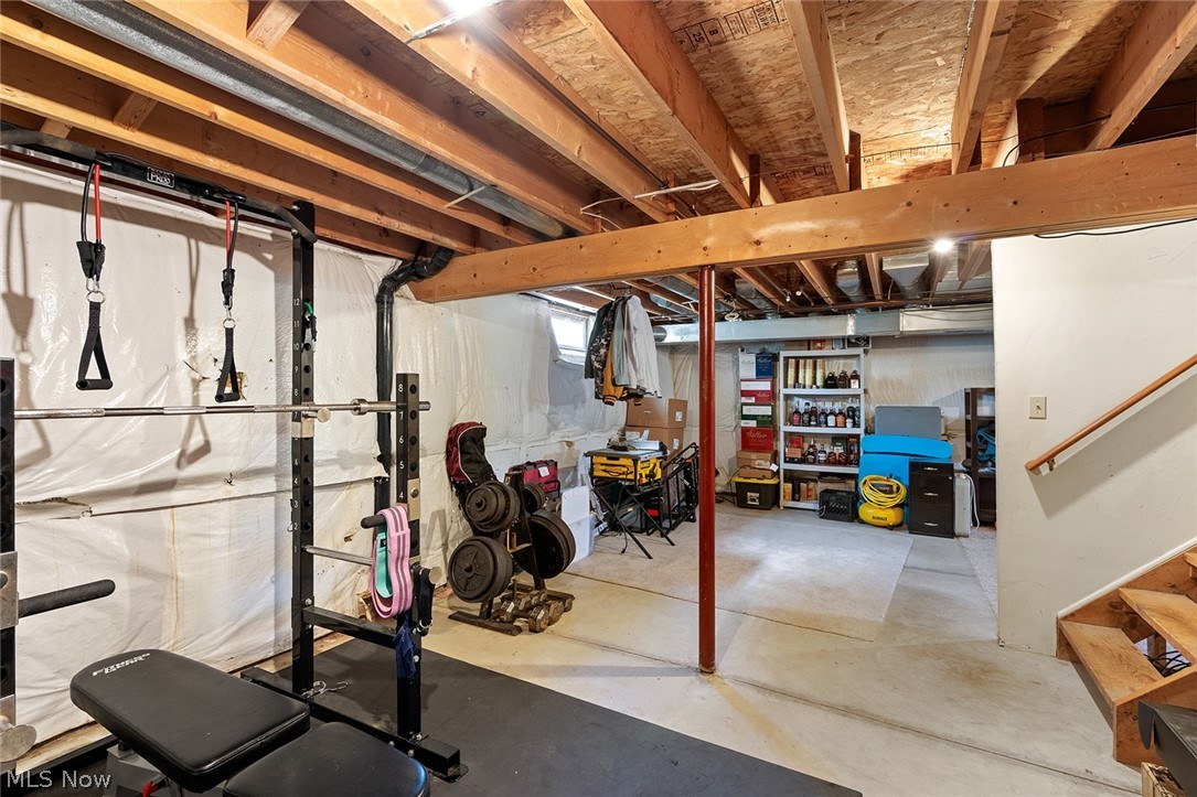 213 Potters Circle Girard OH 44420