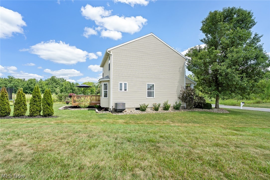 213 Potters Circle Girard OH 44420