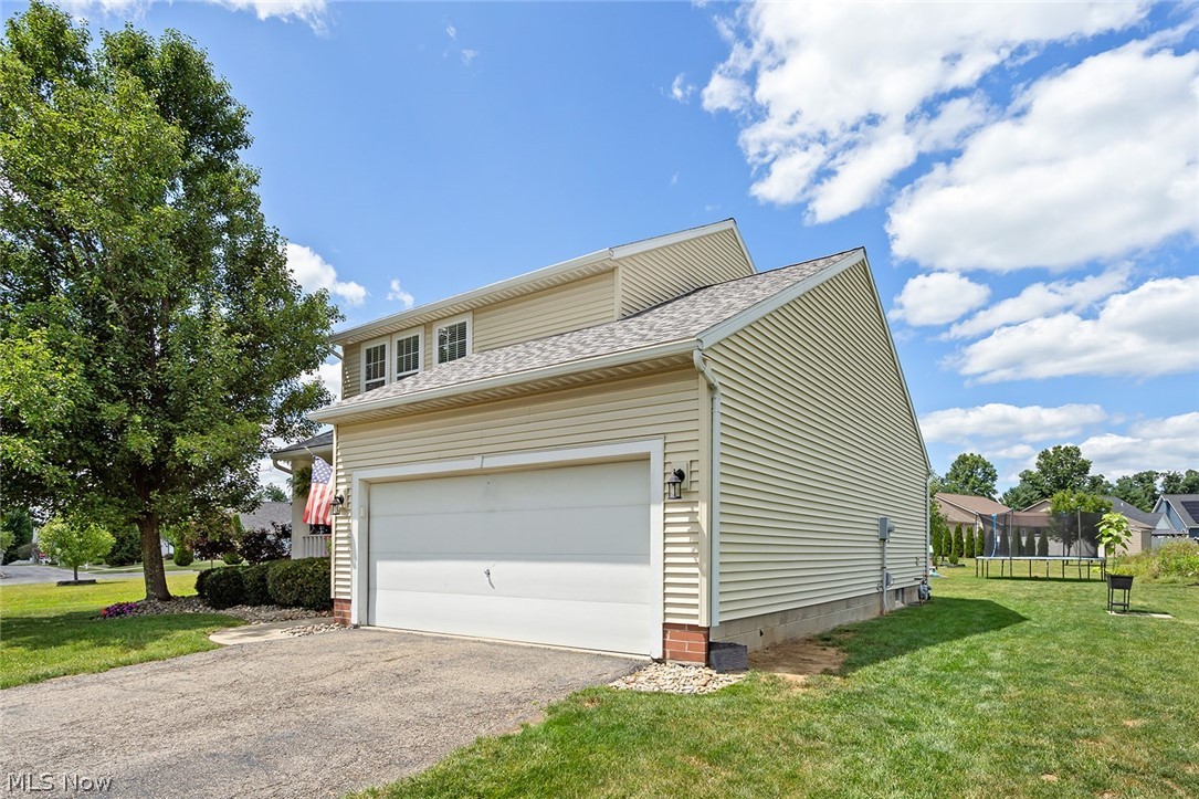 213 Potters Circle Girard OH 44420