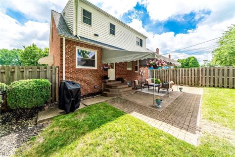 1376 Parkview Drive Lyndhurst OH 44124