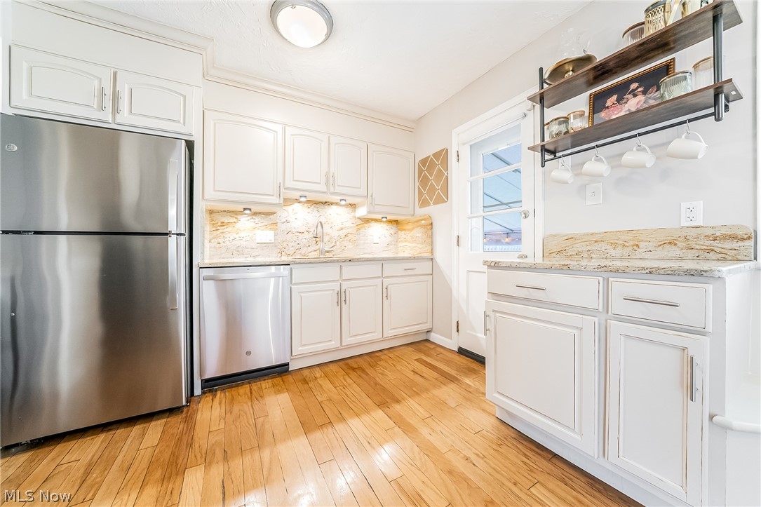1376 Parkview Drive Lyndhurst OH 44124