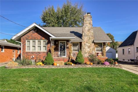 339 E Ford Avenue Barberton OH 44203