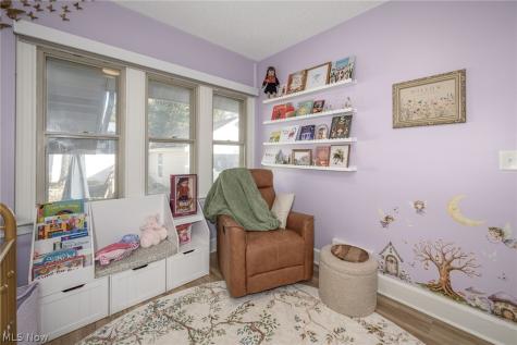 339 E Ford Avenue Barberton OH 44203