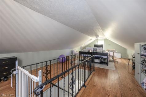 339 E Ford Avenue Barberton OH 44203