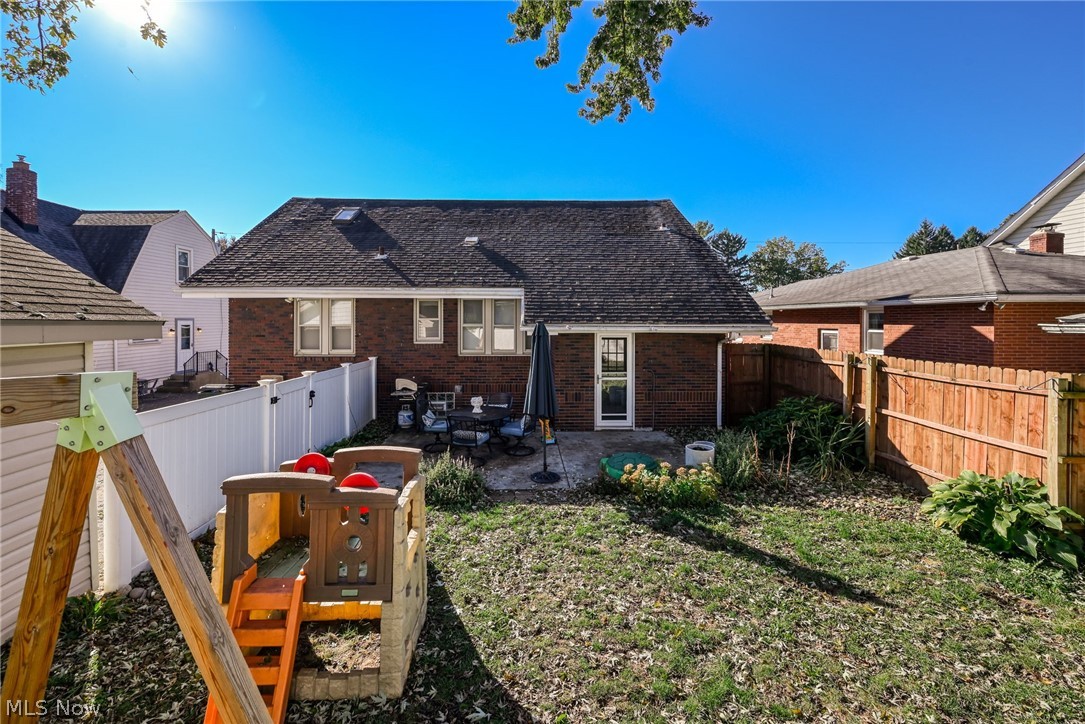 339 E Ford Avenue Barberton OH 44203