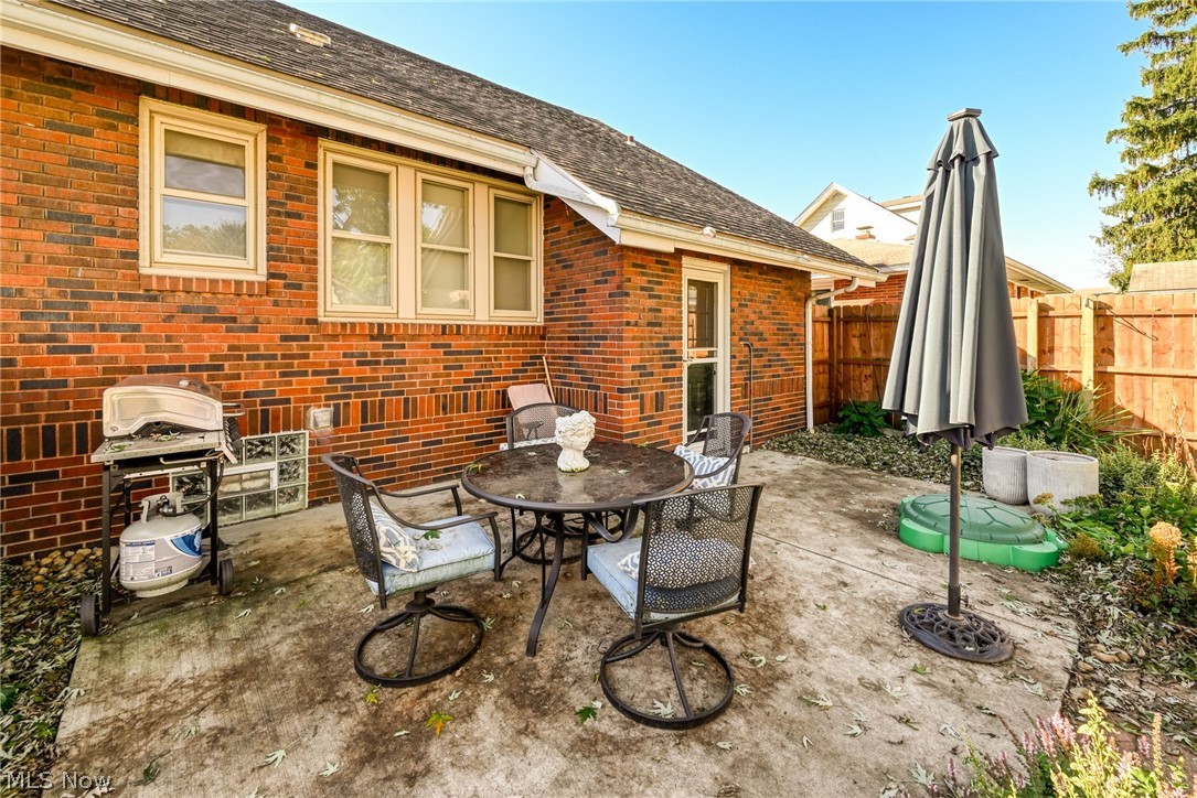 339 E Ford Avenue Barberton OH 44203