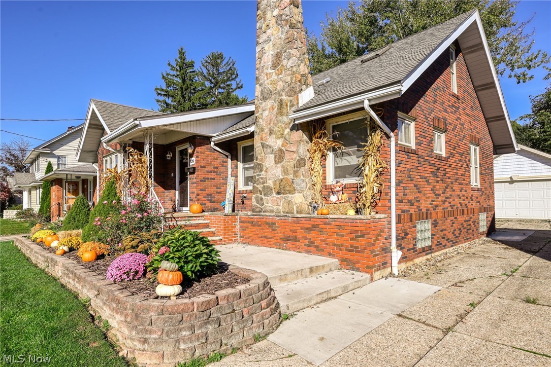339 E Ford Avenue Barberton OH 44203