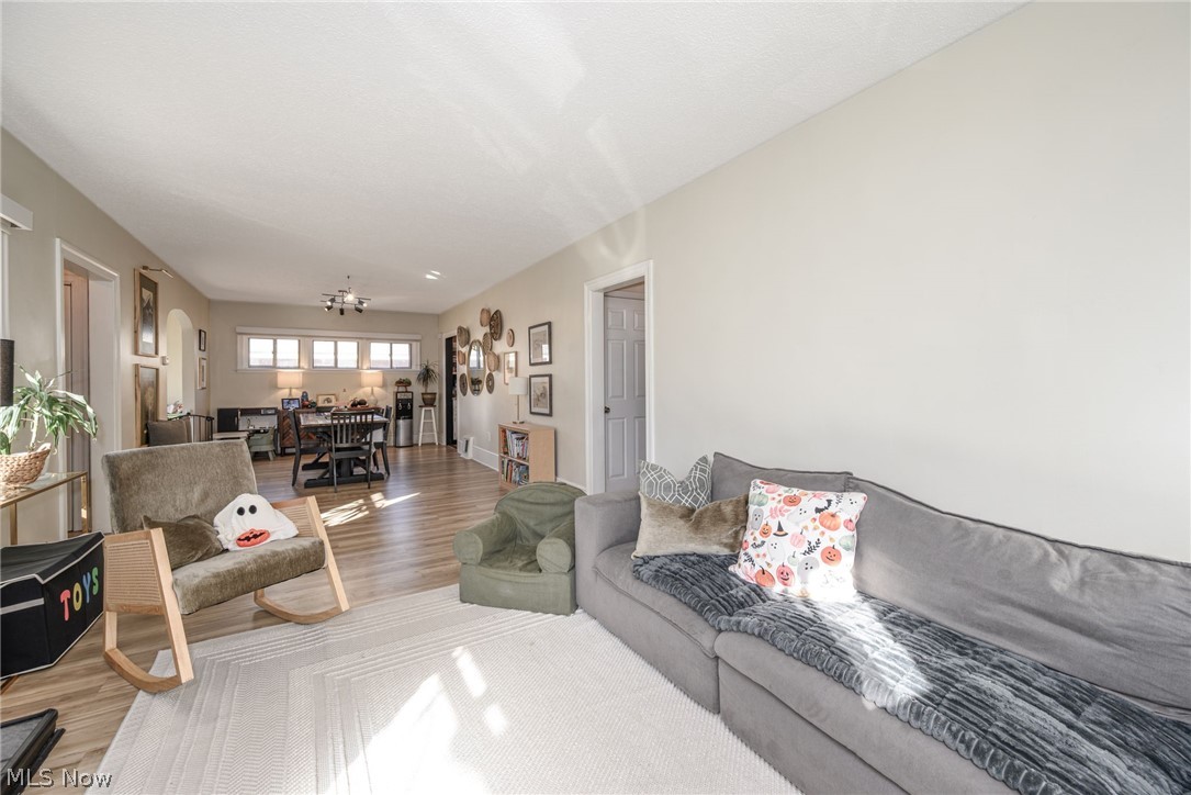 339 E Ford Avenue Barberton OH 44203