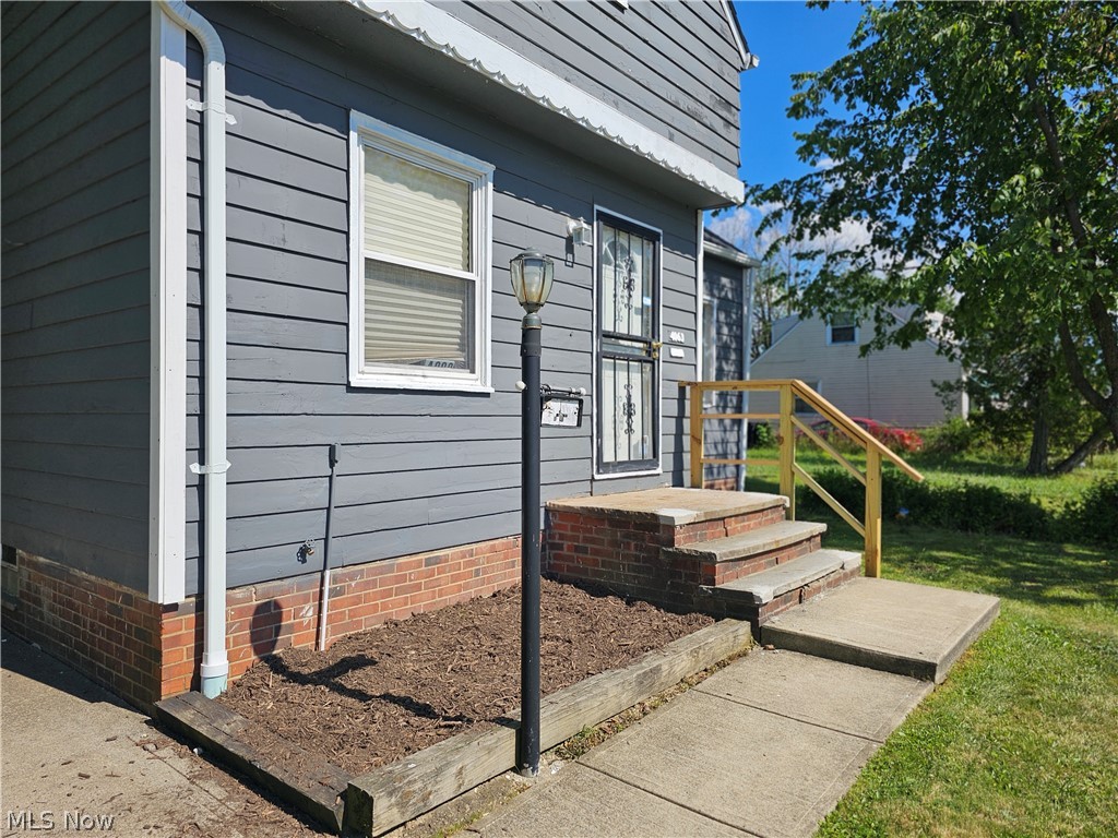 4063 E 148th Street Cleveland OH 44128