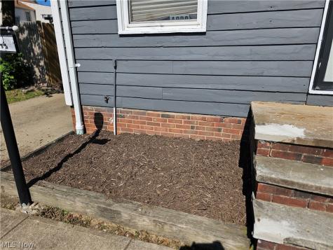 4063 E 148th Street Cleveland OH 44128