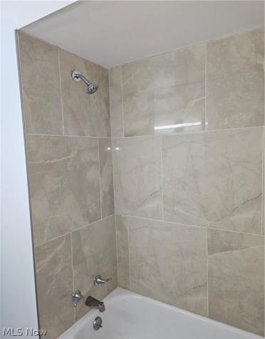 4063 E 148th Street Cleveland OH 44128