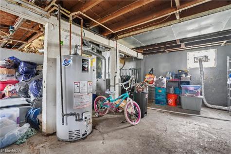 811 E Crosier Street Akron OH 44306
