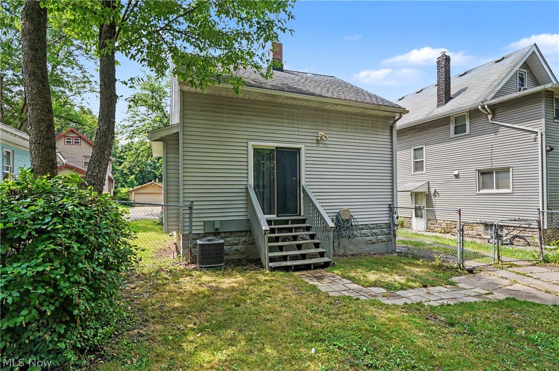 811 E Crosier Street Akron OH 44306