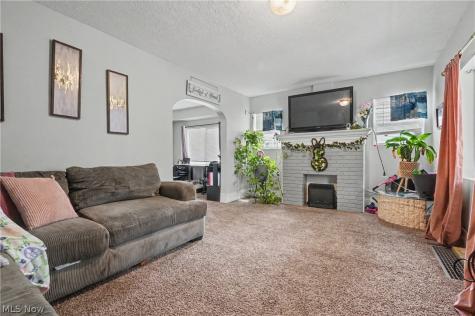 811 E Crosier Street Akron OH 44306