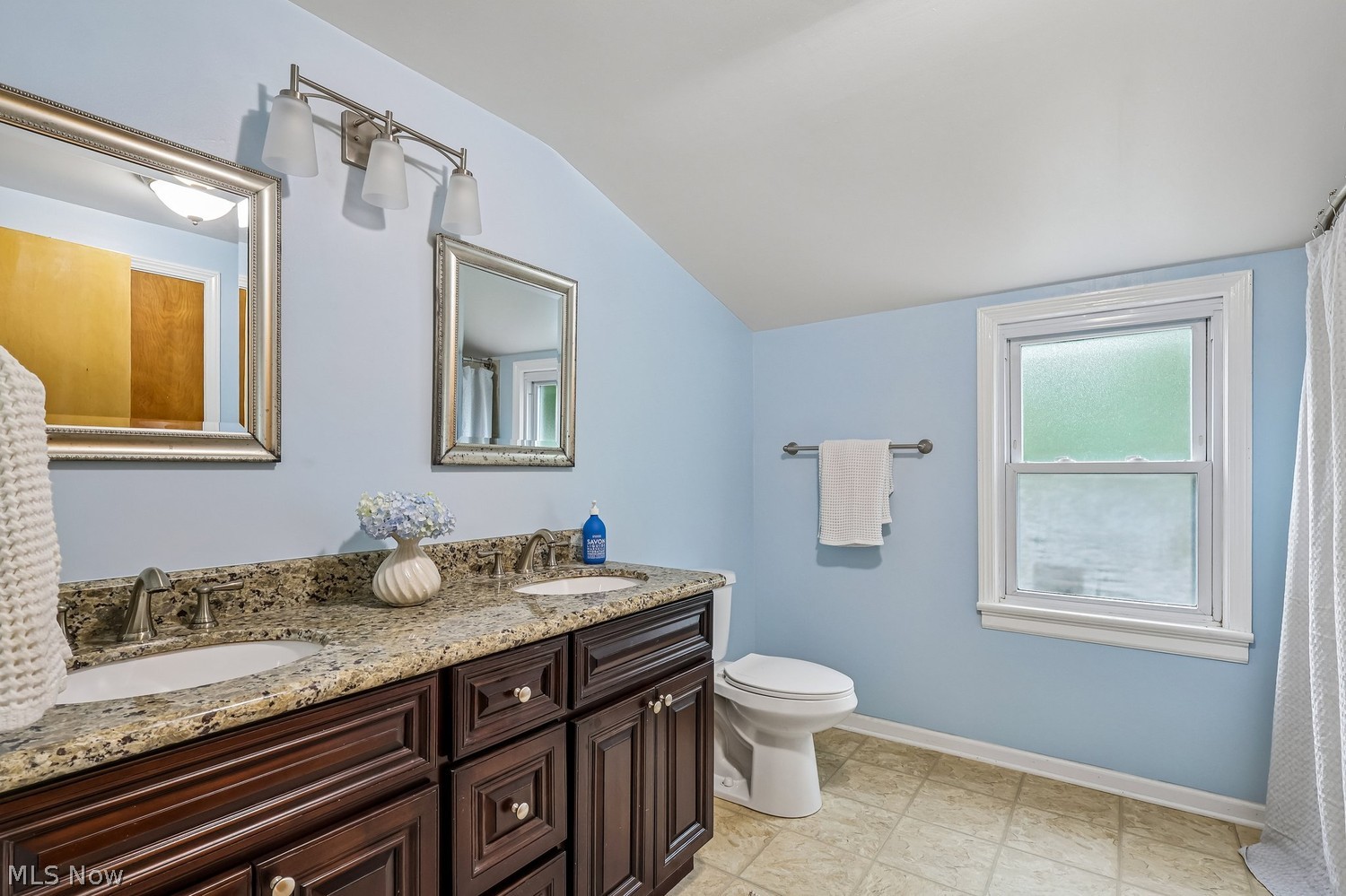 24023 E Oakland Road Bay Village OH 44140