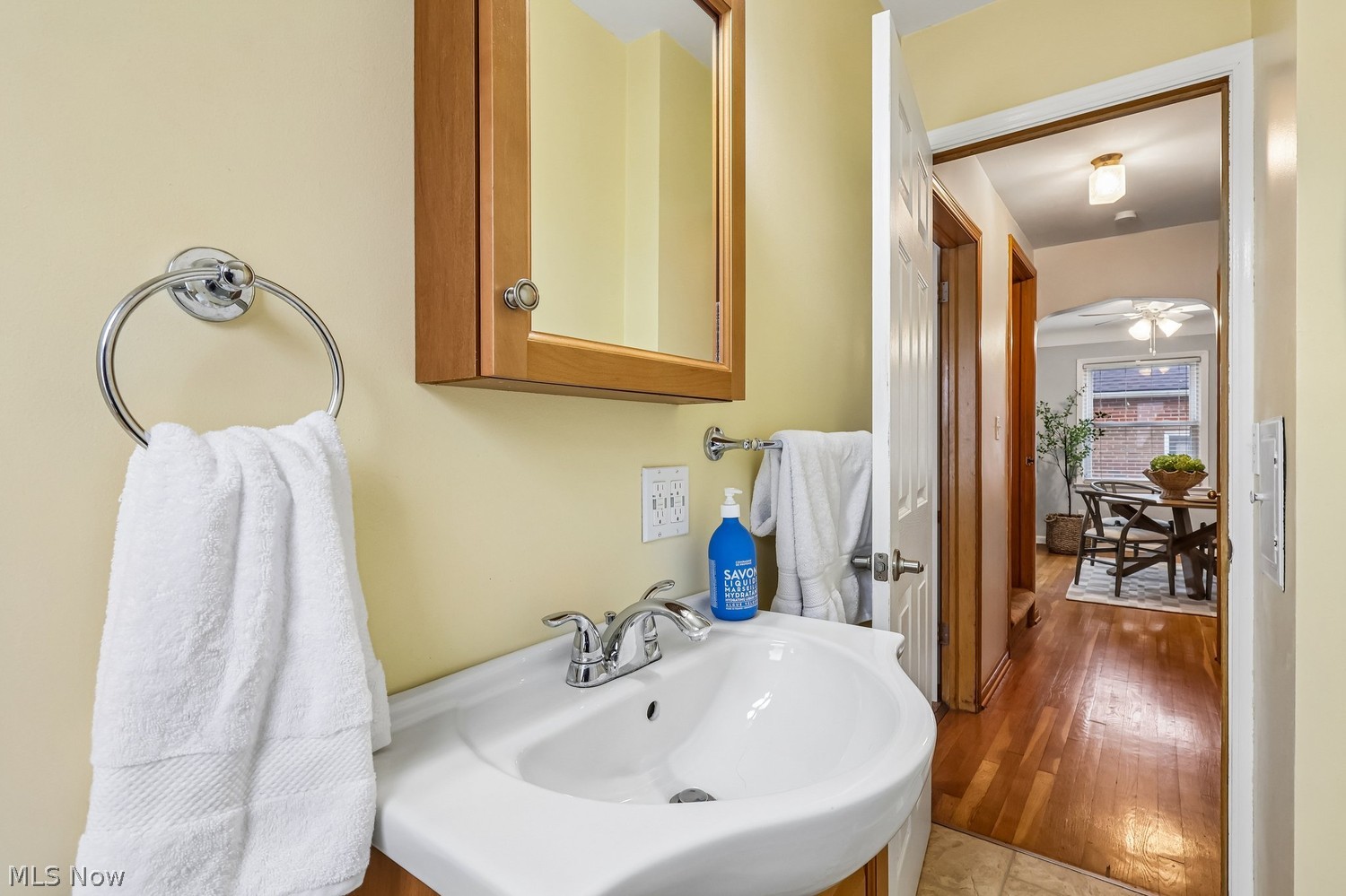 24023 E Oakland Road Bay Village OH 44140